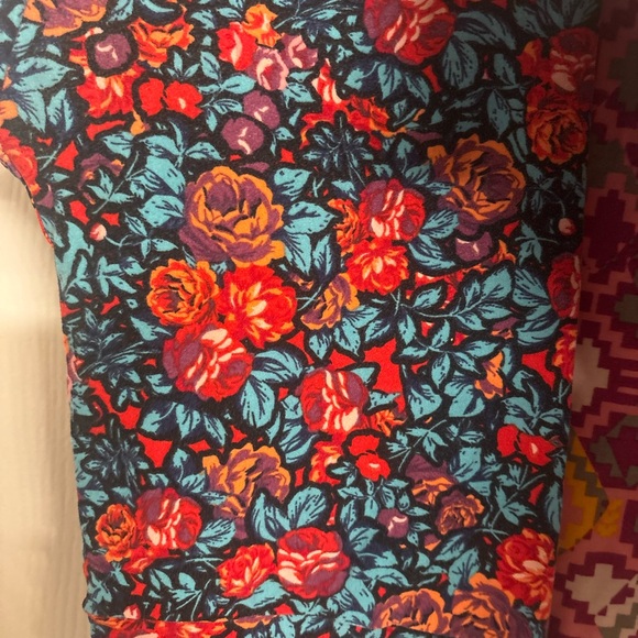 Colorful Patterned Leggings Set - Picture 12 of 14